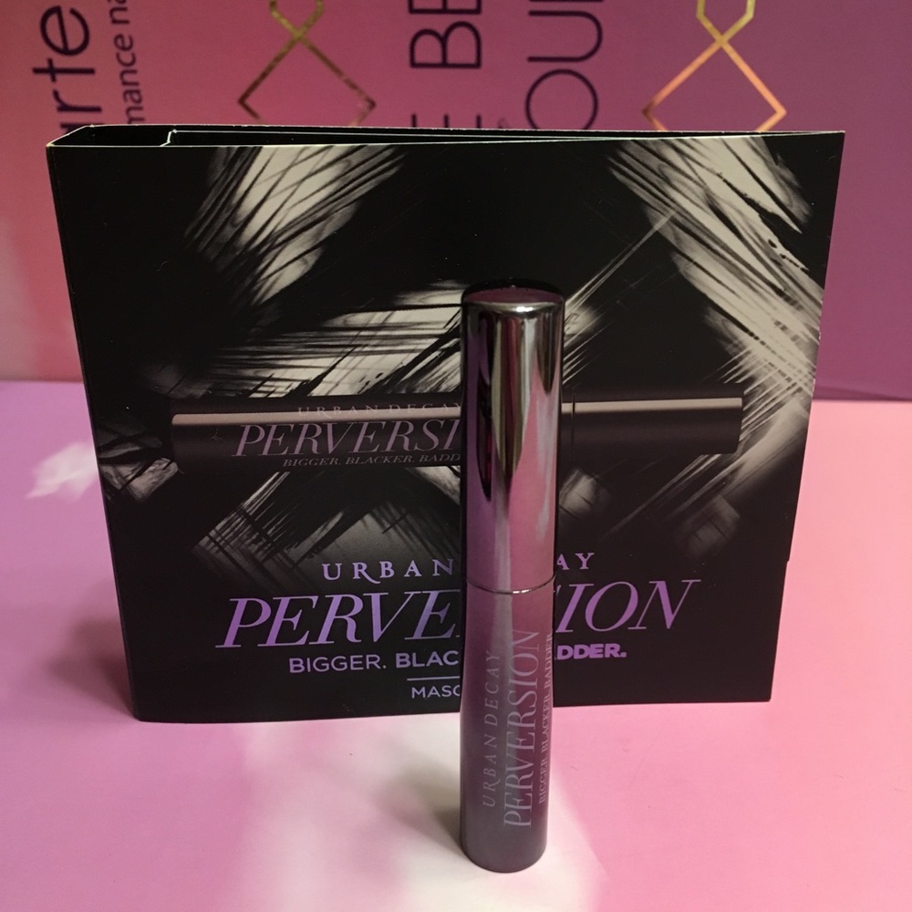💋4/$26! Perversion mascara - Picture 2 of 6